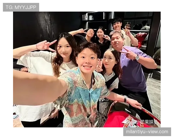 陈艺文这生活真不像训练场上那么安静，听说家里那个小豪宅让邻居都羡慕炸了